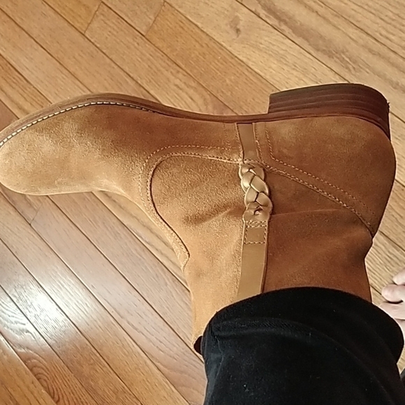 Report Shoes - Report Rudy Leather Suede Tan Pull On Ankle Bootie 10